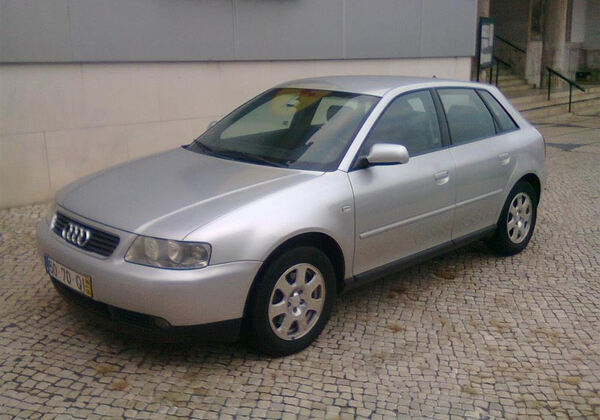 Audi A3 1.9 TDI Attraction (130cv) (5p). Carros