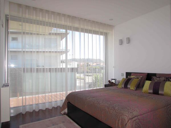 Moradia T4  perto da praia em Marinhas / Esposende. Casa e apartamentos para vender