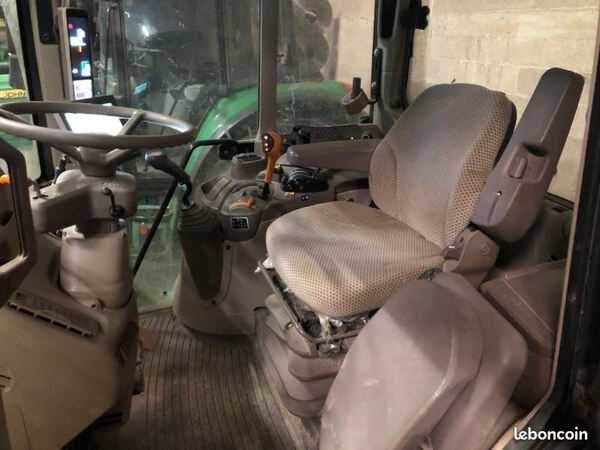 John Deere 6155M €84.000. Tratores