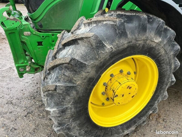 John Deere 6155M €84.000. Tratores