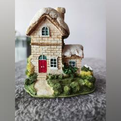 Casinha decorativa em resina . Outros Arte e Decoração