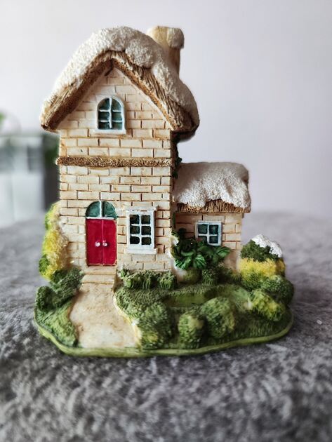 Casinha decorativa em resina . Outros Arte e Decoração