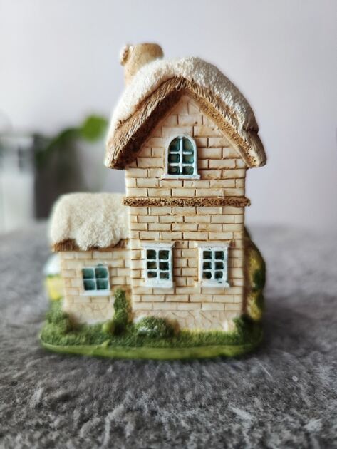Casinha decorativa em resina . Outros Arte e Decoração