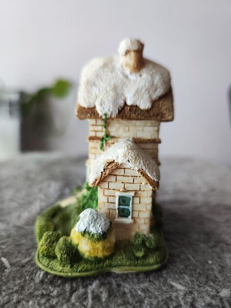 Casinha decorativa em resina . Outros Arte e Decoração