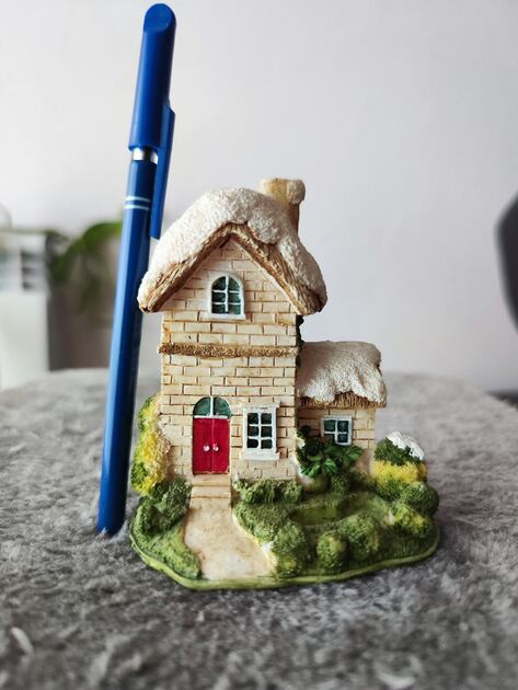 Casinha decorativa em resina . Outros Arte e Decoração