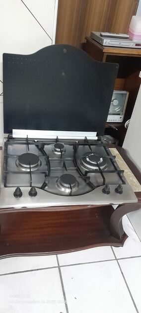 Placa a gás Ariston encastrável. Fogões