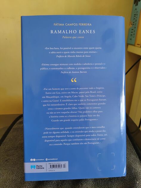 Livro “Ramalho Eanes - Palavra que conta”. Livros