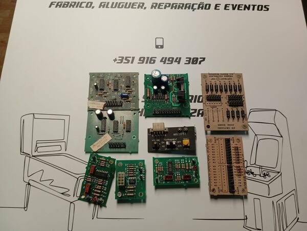 Pinball Flipper Gottlieb System 80. Pinballs