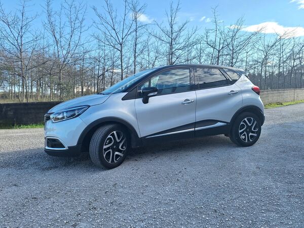 Renault Captur 1.2TCe Energy Dynamique . Carros