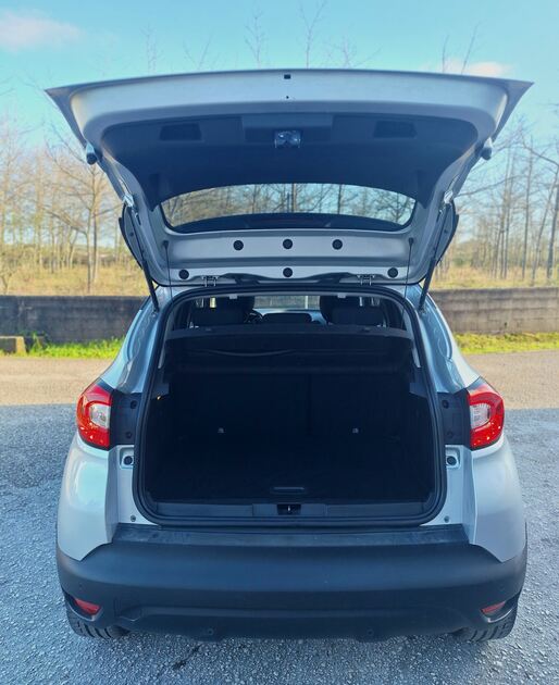 Renault Captur 1.2TCe Energy Dynamique . Carros