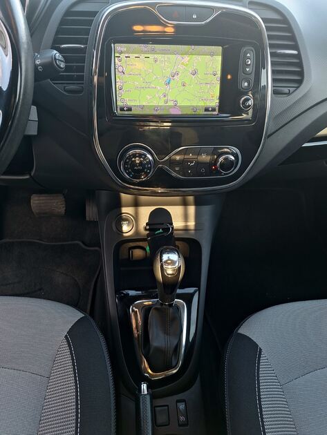 Renault Captur 1.2TCe Energy Dynamique . Carros