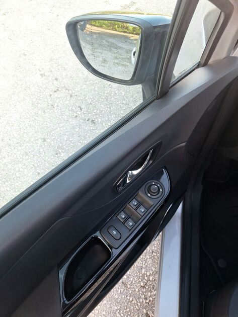 Renault Captur 1.2TCe Energy Dynamique . Carros