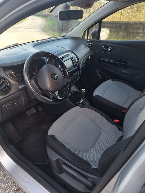 Renault Captur 1.2TCe Energy Dynamique . Carros