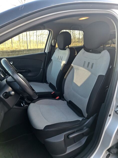 Renault Captur 1.2TCe Energy Dynamique . Carros