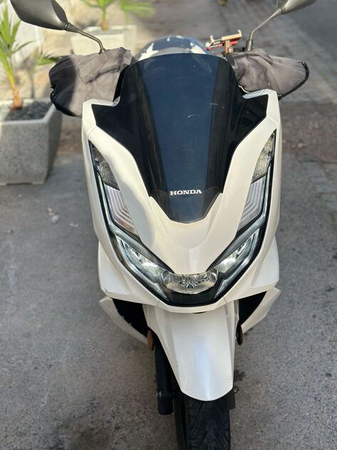 Vendo PCX 2022 Urgente . Motos