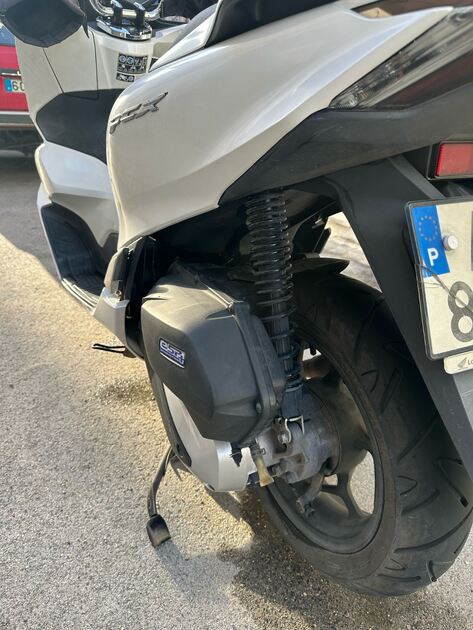 Vendo PCX 2022 Urgente . Motos
