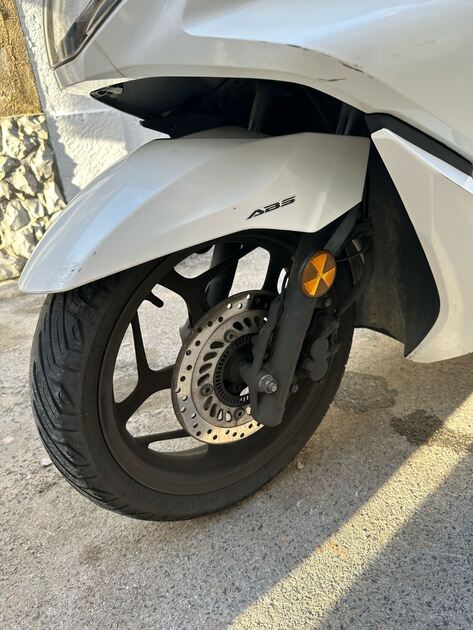 Vendo PCX 2022 Urgente . Motos