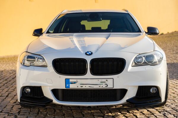 Bmw 525 pack M performance . Carros