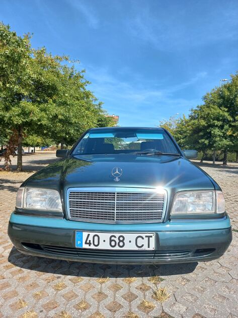 Mercedes-Benz Elegance. Carros