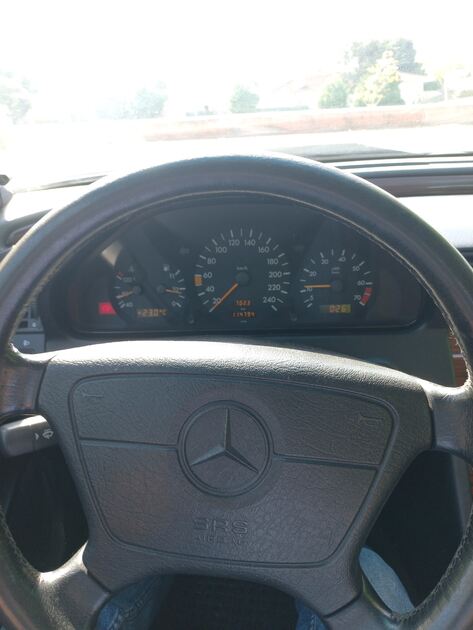Mercedes-Benz Elegance. Carros
