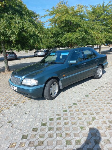 Mercedes-Benz Elegance. Carros