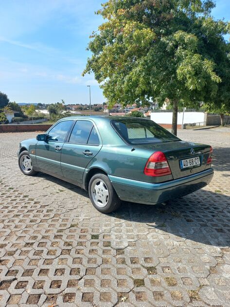 Mercedes-Benz Elegance. Carros