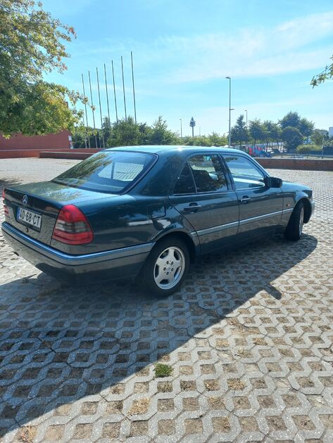 Mercedes-Benz Elegance. Carros