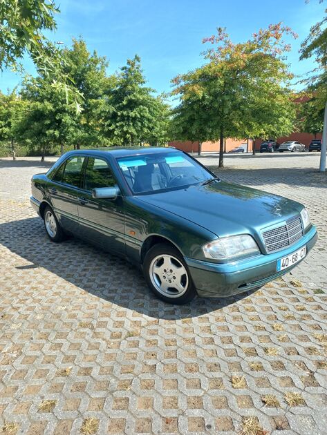 Mercedes-Benz Elegance. Carros