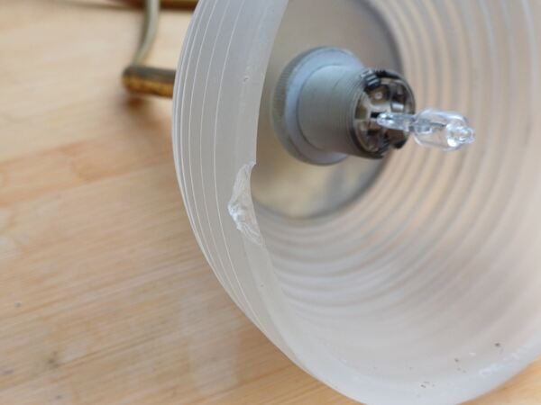 Candeeiro de teto com 3 focos . Candeeiros