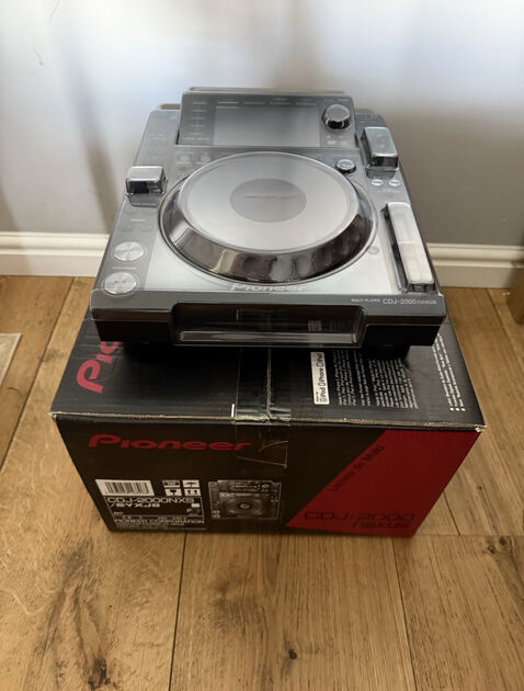 DJM900 Nexus e Colunas Ativas Cdj2000 Nexus X 2 Pl. Giradiscos