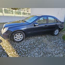 Mercedes-Benz c220d . Carros