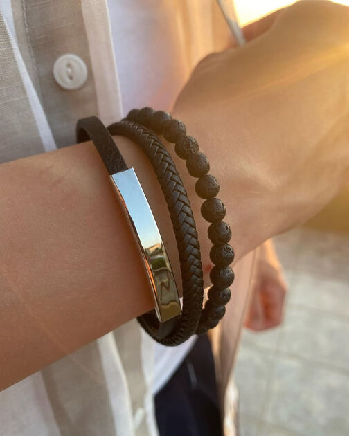Pulseira em aço inoxidável, couro e pedras. Pulseiras