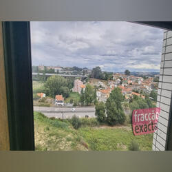 T1+1 vistas desafogadas L. Gar  Oliveira do Douro. Casa e apartamentos para vender. Vila Nova de Gaia. 66 m2 2 quartos 1 banho Andar intermédio D Para renovar