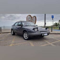 Mazda 323F Cássico. Carros. Alcântara. 1990   148.000 km Manual Gasolina 88 cv 5 portas Cinzento