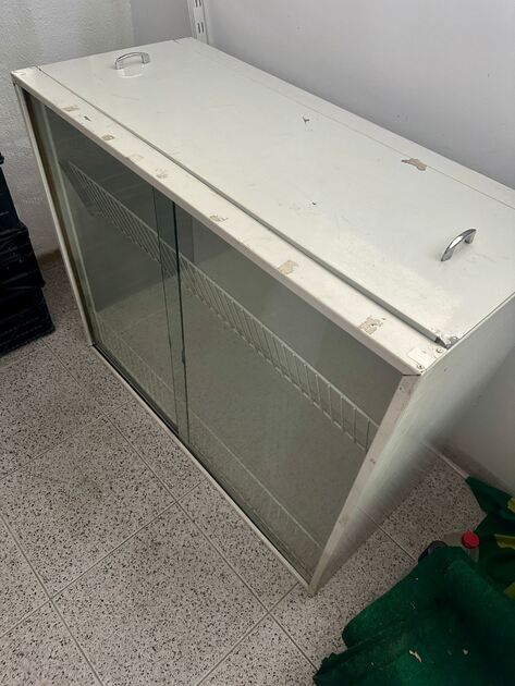 Móvel metálico para pão. Outros Bricolage