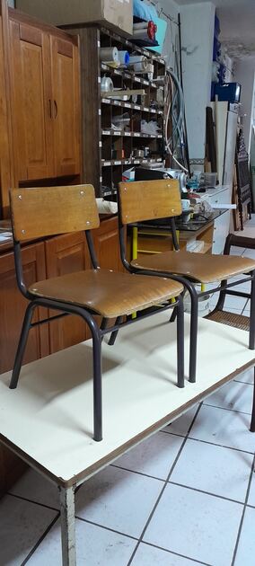 Lote de cadeiras infantis (15). Mobiliario crianças