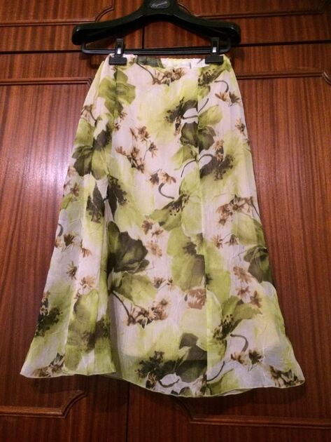 Saia de mulher.. Saias