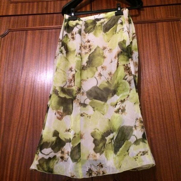 Saia de mulher.. Saias