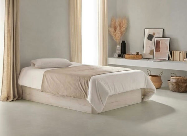 Cama + Colchão – 140x190 cm – COMO NOVOS! – 300€ (. Camas