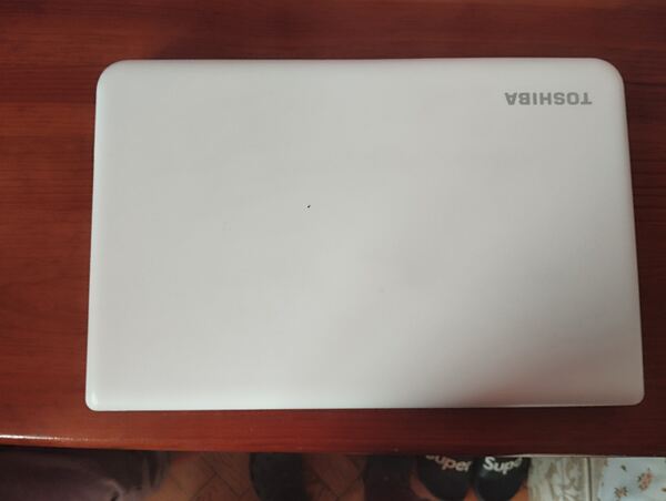 PC Toshiba como novo . Portáteis