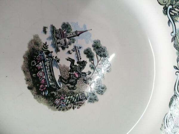 Prato soupeiro pinheira de Aveiro de 1920. Pratos