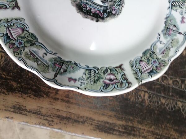 Prato soupeiro pinheira de Aveiro de 1920. Pratos