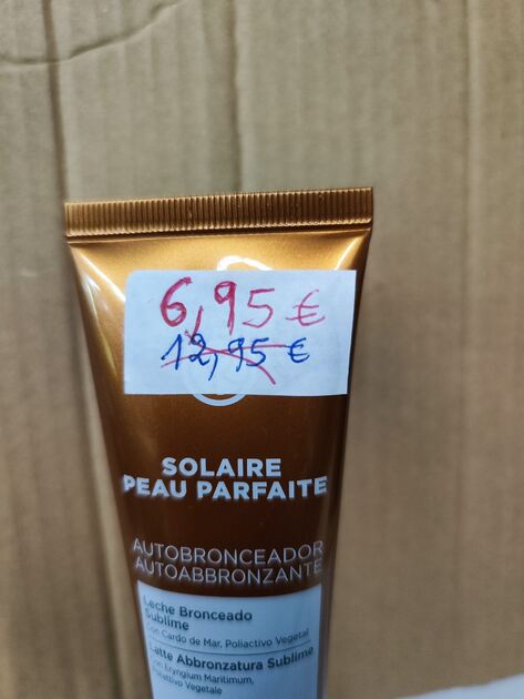 Vendo Auto bronzeador da Yves Rocher . Cuidado para o corpo