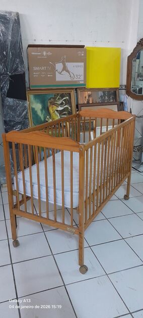 Berço em madeira. Berços para Bebés