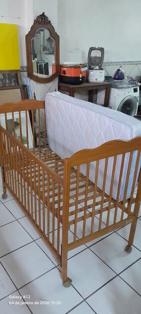 Berço em madeira. Berços para Bebés