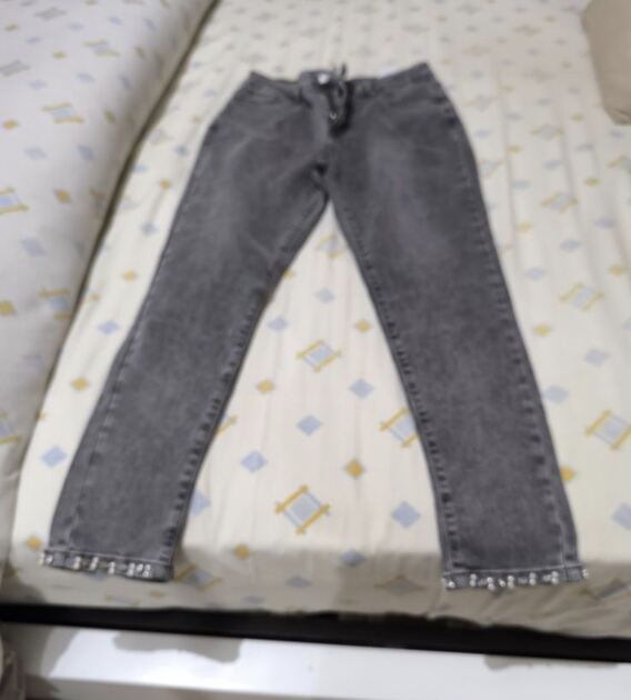 Calça Cinzenta. Calças mulher e Macacão