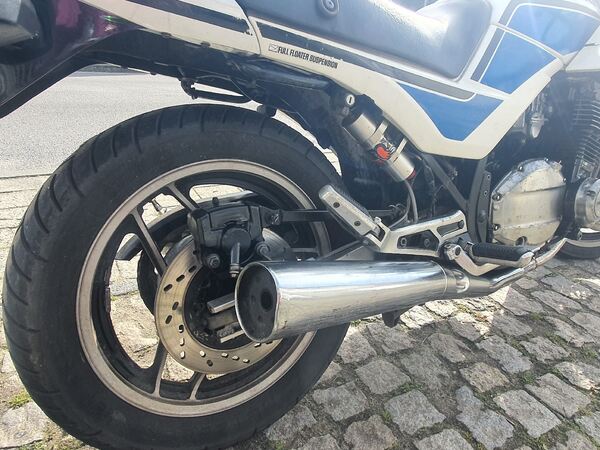 Suzuki GS700es de 1985. Motos