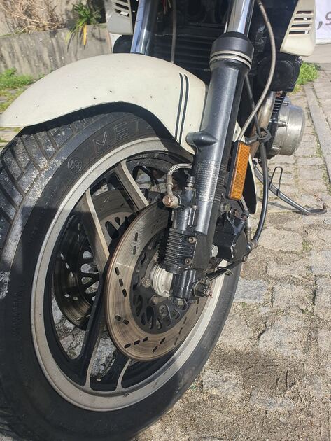 Suzuki GS700es de 1985. Motos