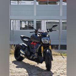 Vendo Ducati Diavel 1260s THRILLING BLACK. Motos