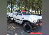 Toyota Hilux 2.4. Carros. Vila Real. 1991   190.000 km Manual Diesel 100 cv 2 portas Branco 4x4